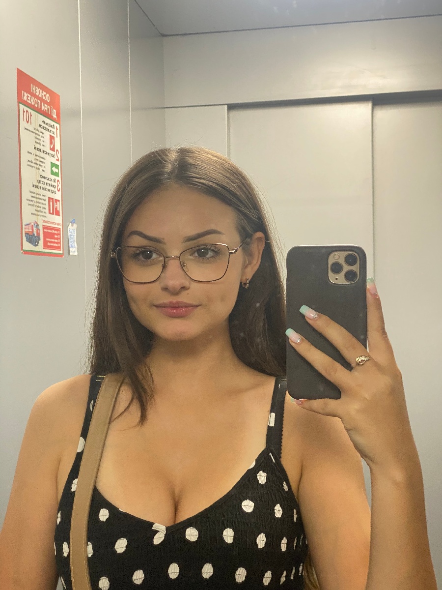 Sexy model Stacy in Brazzaville